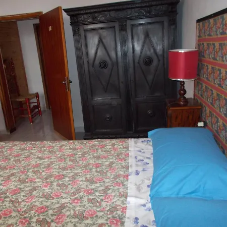 La Vecchia Bed & Breakfast *